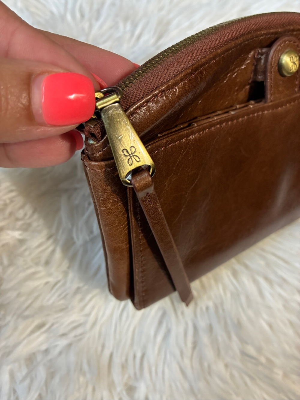 HOBO International Leather Wallet Clutch 🤎 - Picture 4 of 11